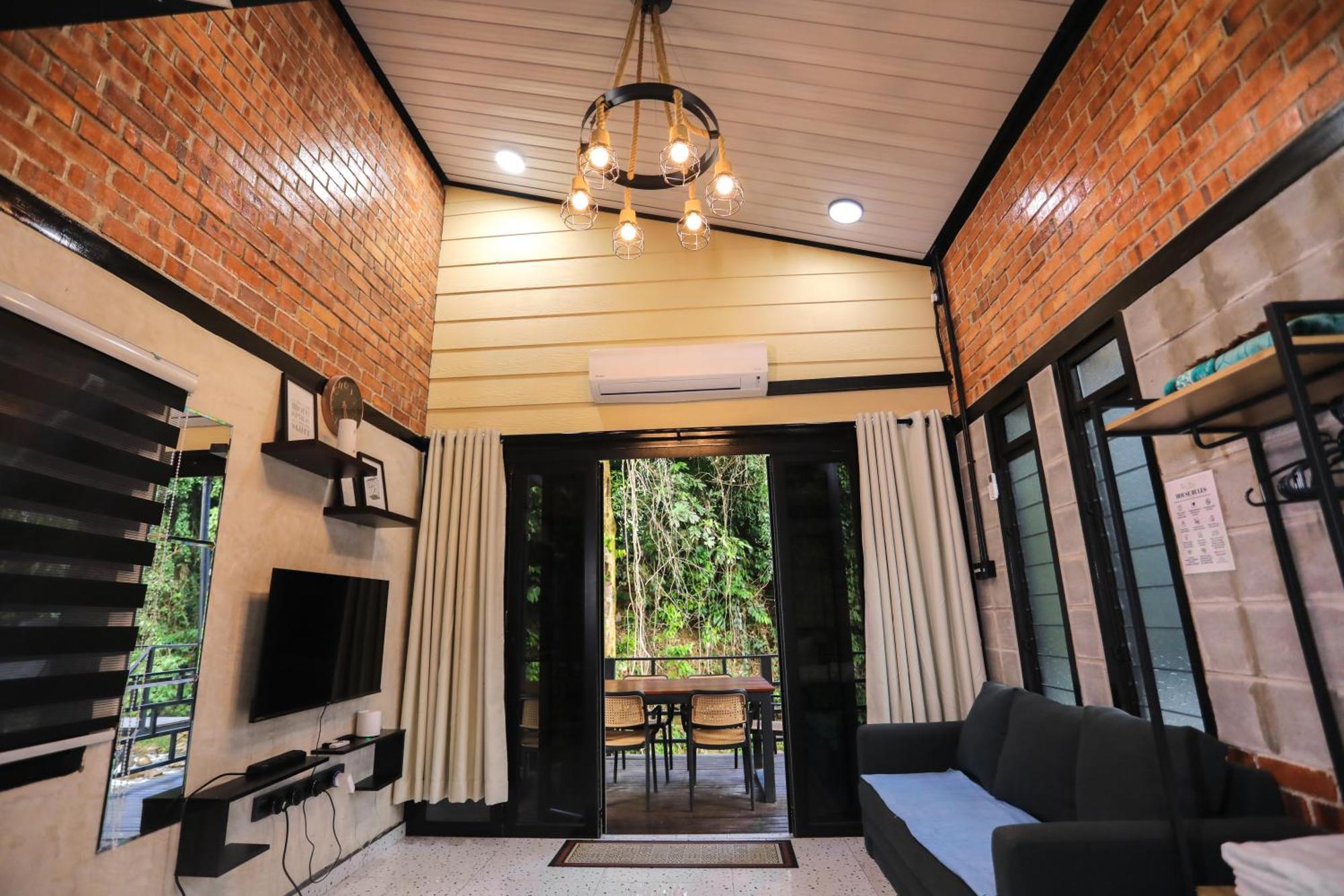 Casa Damai Janda Baik - Riverview Tiny House Bentong Esterno foto